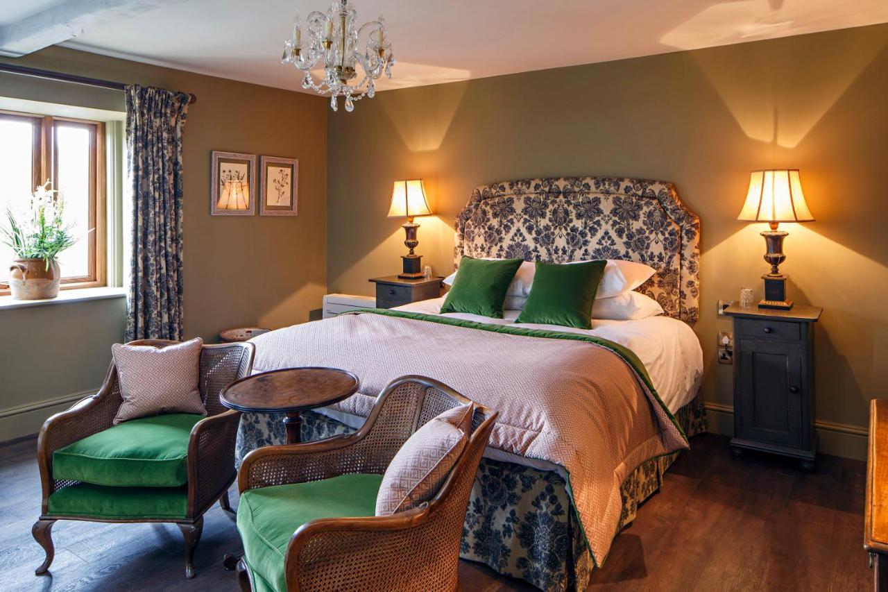 Ffolkes Arms Hotel Hillington Bagian luar foto